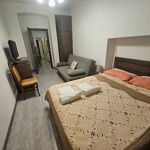 Cozy In Old Апартаменты